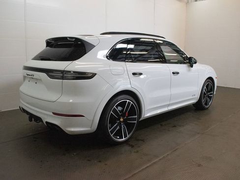 Used 2022 Porsche Cayenne GTS AWD/4WD image 10