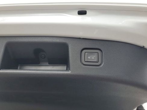 New 2025 Chevrolet Blazer EV LT image 8