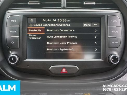 Used 2025 Kia Soul LX w/ LX Technology Package FWD image 36