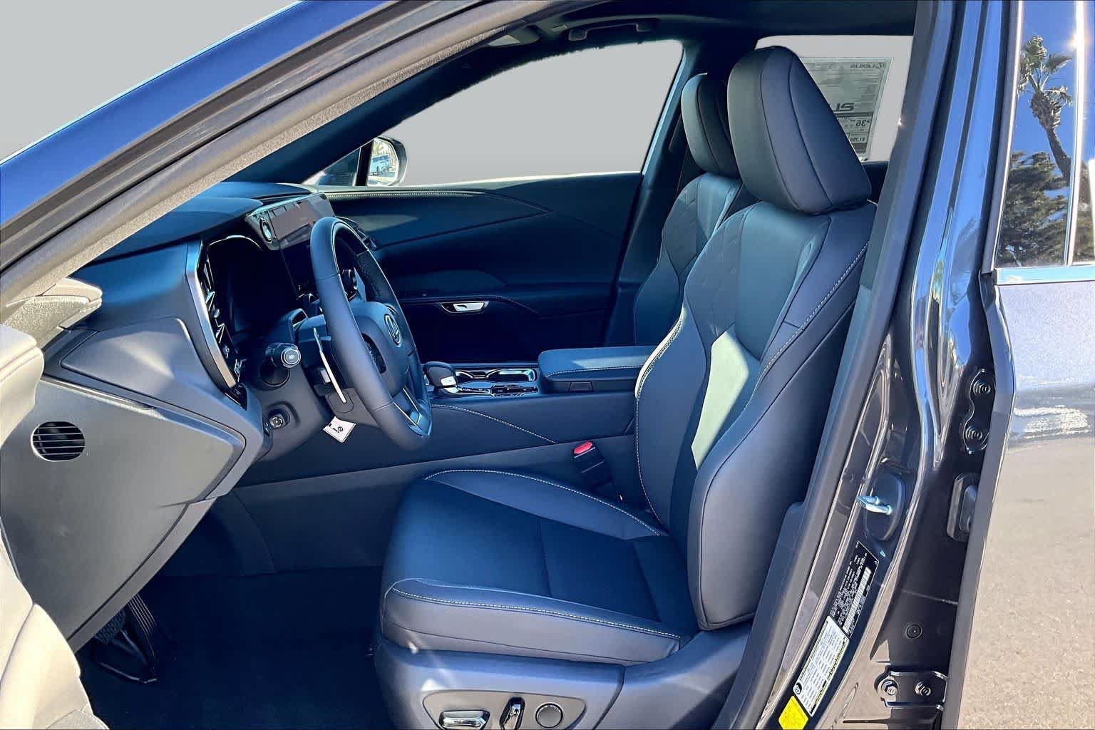 New 2026 Lexus RX 350h w/ Convenience Package AWD/4WD image 18