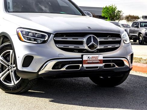 Used 2022 Mercedes-Benz GLC 300 4MATIC image 3