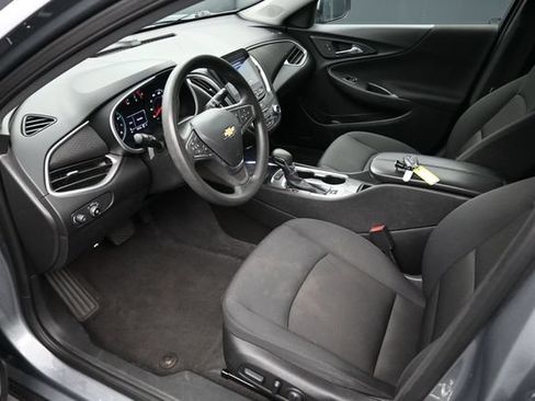 Used 2025 Chevrolet Malibu LT FWD image 17