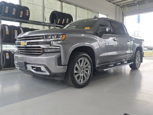 Used 2019 Chevrolet Silverado 1500 High Country image 4
