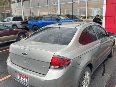 Used 2008 Ford Focus SES FWD image 5