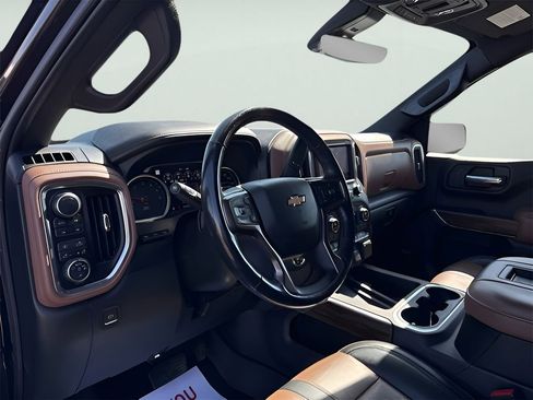 Used 2019 Chevrolet Silverado 1500 High Country w/ Technology Package image 20