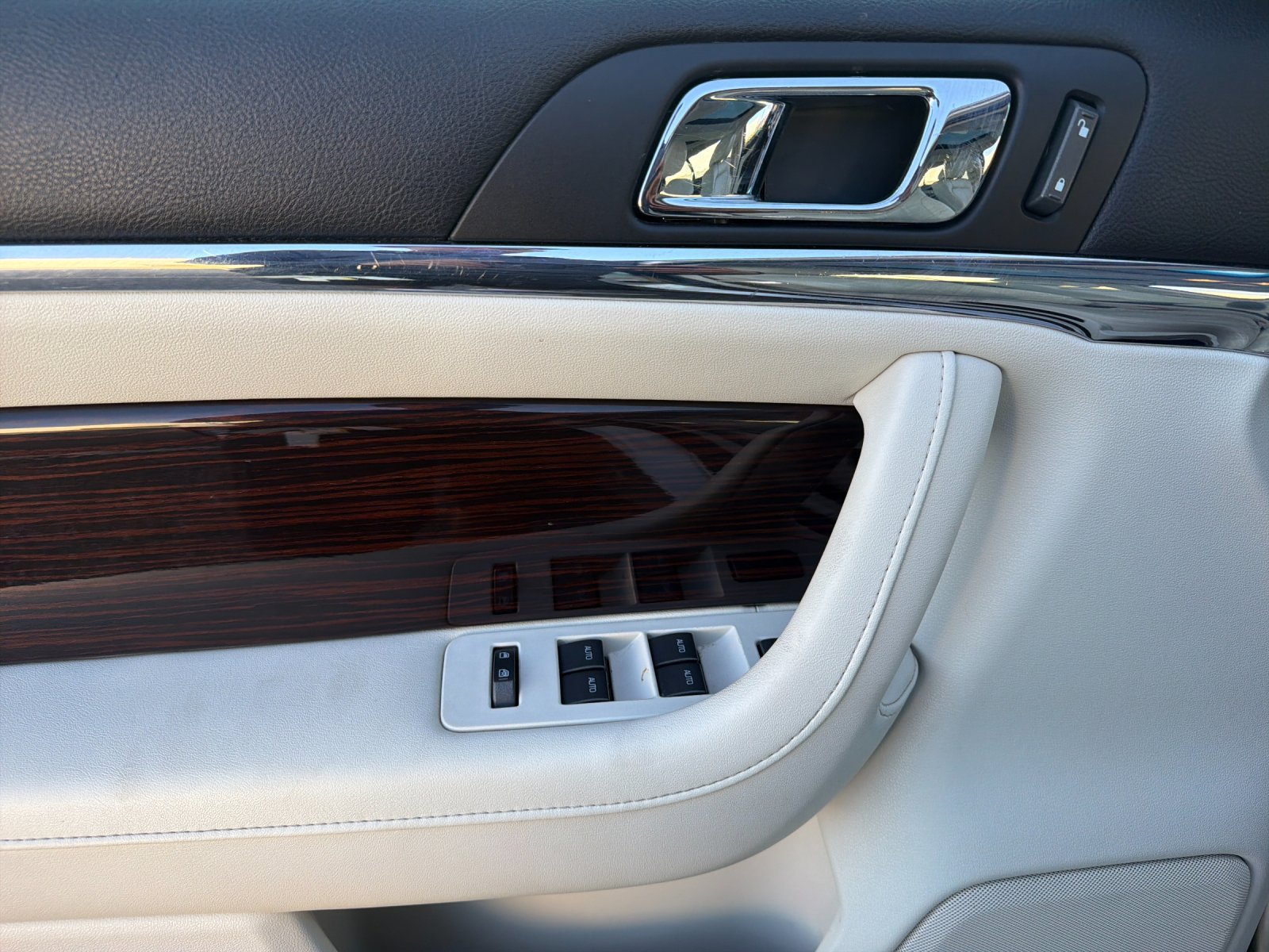 Used 2011 Lincoln MKS w/ 102A Rapid Spec Order Code FWD image 10