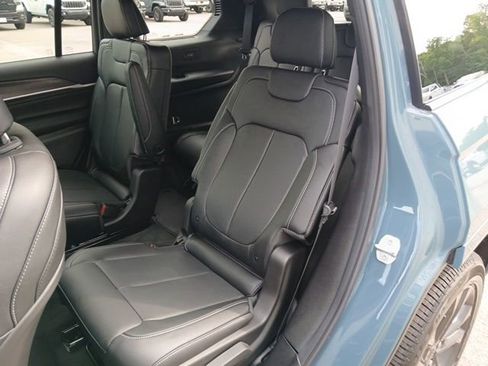 New 2026 Jeep Grand Cherokee L Limited AWD/4WD image 21