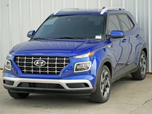 Used 2022 Hyundai Venue Limited w/ Cargo Package image 43