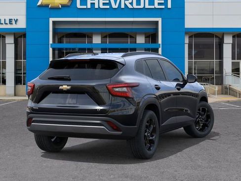 New 2026 Chevrolet Trax LT image 4