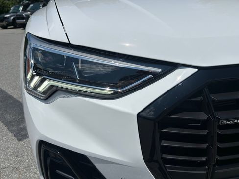 Certified 2025 Audi Q3 2.0T Premium Plus w/ Premium Plus Package AWD/4WD image 24