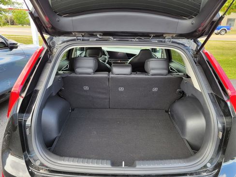 Used 2023 Kia Niro EX FWD image 13