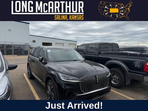 Used 2025 Lincoln Aviator Reserve w/ Equipment Group 201A AWD/4WD image 1