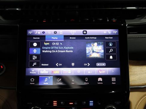 Used 2025 Jeep Grand Cherokee L Summit image 42