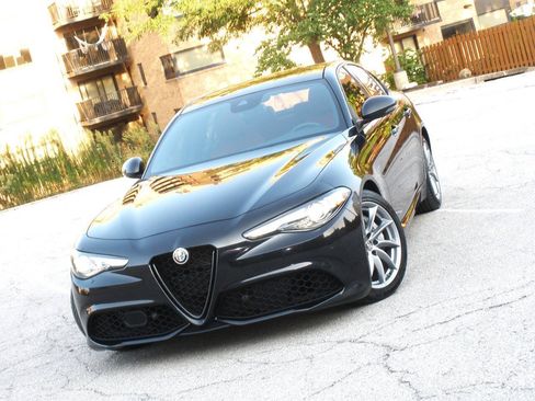 Used 2023 Alfa Romeo Giulia Sprint RWD image 7