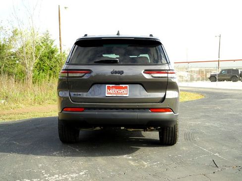 New 2025 Jeep Grand Cherokee L Limited image 7