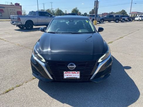 Used 2023 Nissan Altima 2.5 SV image 9