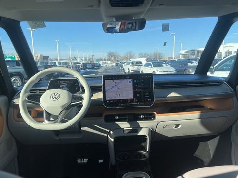 New 2025 Volkswagen ID. Buzz Pro S Plus image 17