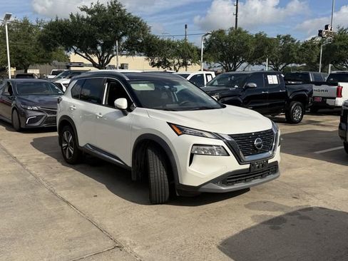 Used 2021 Nissan Rogue SL FWD image 3