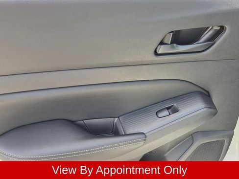 Used 2025 Nissan Altima 2.5 SV FWD image 23