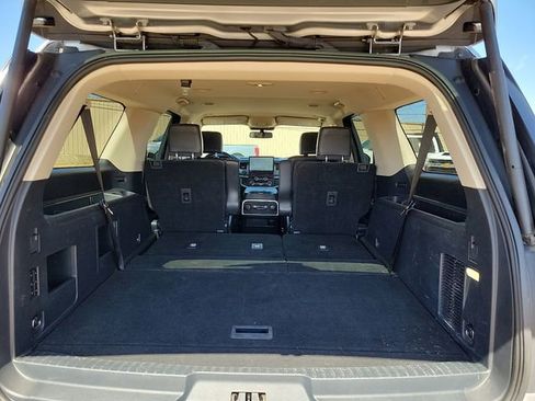 Used 2023 Ford Expedition Max XLT image 15
