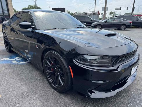 Used 2018 Dodge Charger R/T Scat Pack w/ Dynamics Package RWD image 4