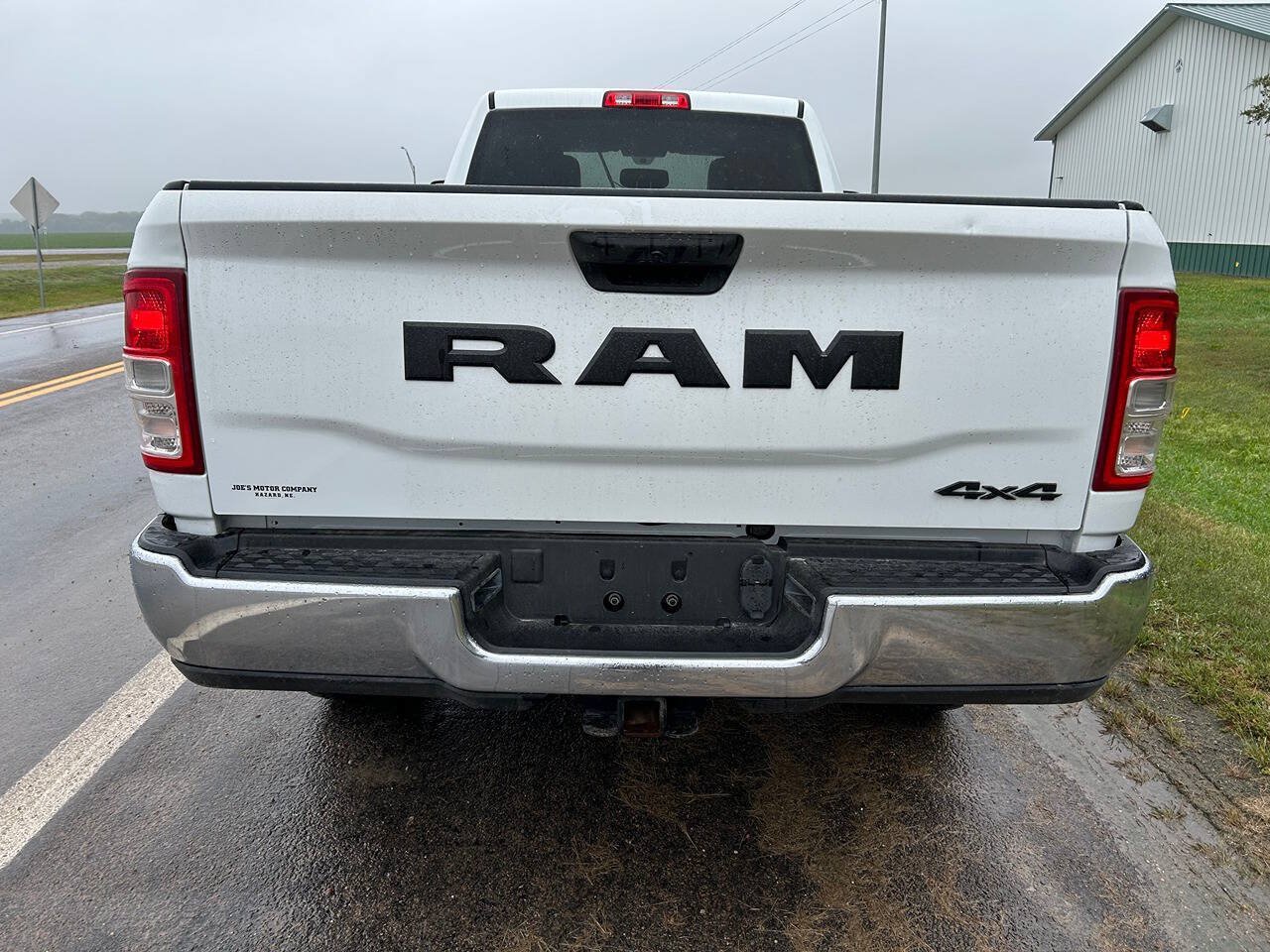 Used 2023 RAM 2500 Tradesman w/ Chrome Appearance Group AWD/4WD image 4