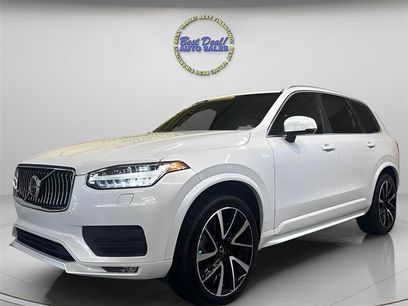 Used 2022 Volvo XC90 T6 Momentum w/ Advanced Package