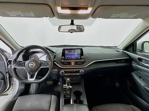 Used 2020 Nissan Altima 2.5 S FWD image 3