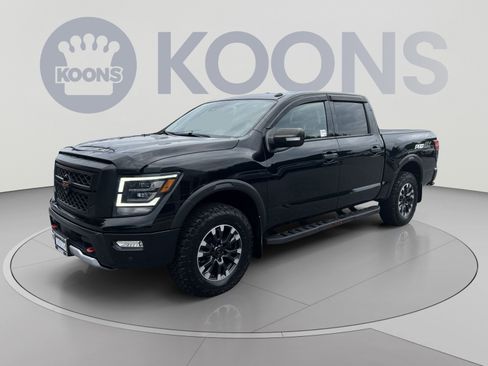 Used 2021 Nissan Titan PRO-4X w/ Pro-4x Convenience Package AWD/4WD image 1