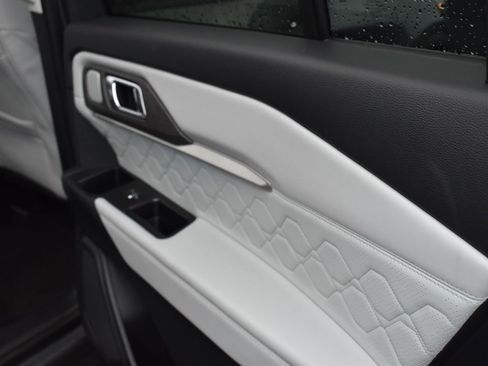 New 2026 Ford Explorer Platinum w/ LUX Leather Package image 16