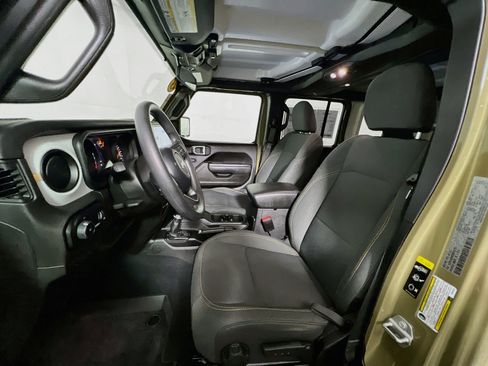 Used 2025 Jeep Wrangler Unlimited Sport AWD/4WD image 14