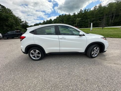 Used 2022 Honda HR-V LX image 6