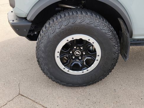 Used 2023 Ford Bronco Badlands w/ Sasquatch Package image 7