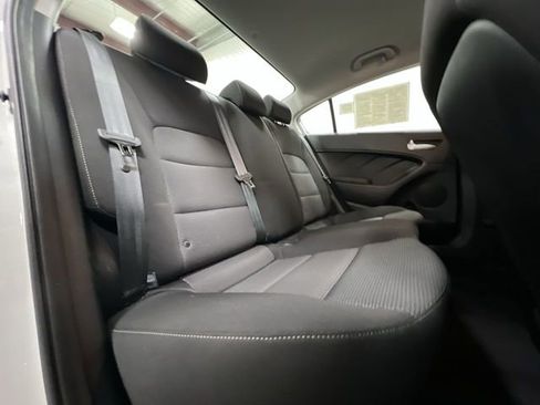 Used 2017 Kia Forte LX image 22