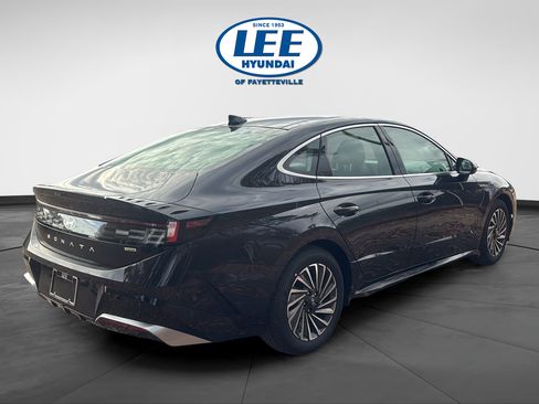 New 2026 Hyundai Sonata SEL FWD image 3