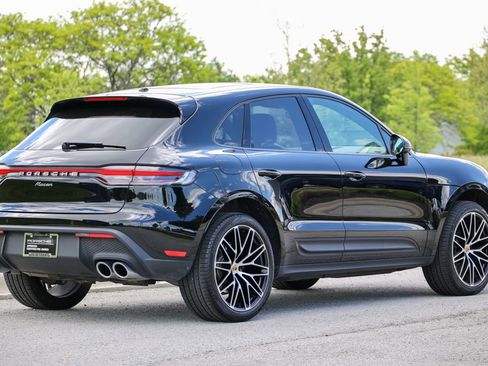 Certified 2026 Porsche Macan AWD/4WD image 11