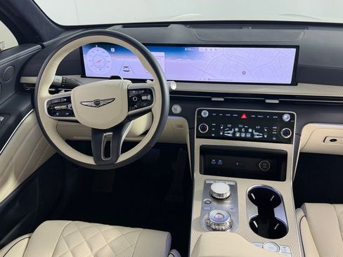 Used 2025 Genesis GV80 3.5T Prestige image 13