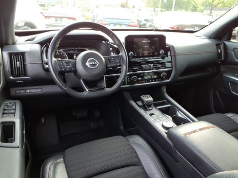 Used 2023 Nissan Pathfinder Rock Creek AWD/4WD image 5