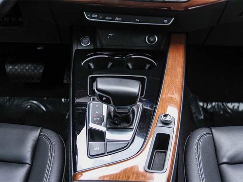 Used 2023 Audi A4 2.0T Premium w/ Convenience Package image 14