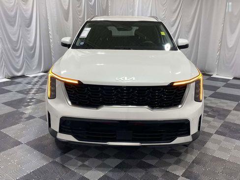 Used 2025 Kia Sorento EX FWD image 6