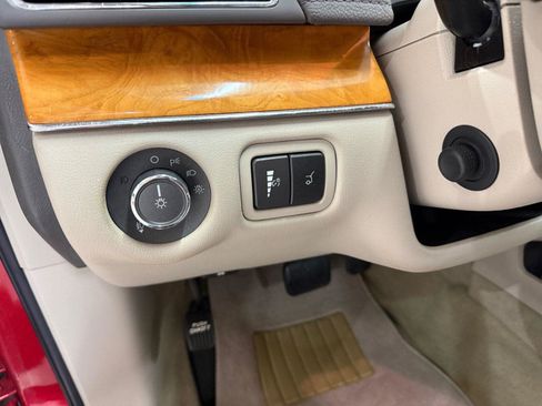 Used 2010 Lincoln MKT 2WD image 20