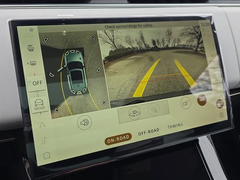 New 2026 Land Rover Range Rover Sport Dynamic SE image 23