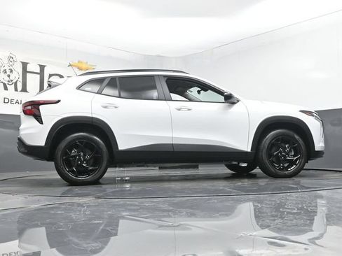 New 2026 Chevrolet Trax LT w/ Driver Confidence Package FWD image 31