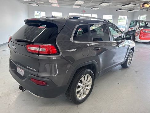 Used 2016 Jeep Cherokee Limited AWD/4WD image 14