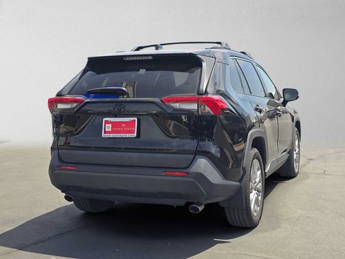 Used 2023 Toyota RAV4 XLE Premium FWD image 3