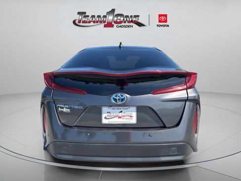 Used 2017 Toyota Prius Prime Advanced w/ Carpet Mat Package FWD image 6