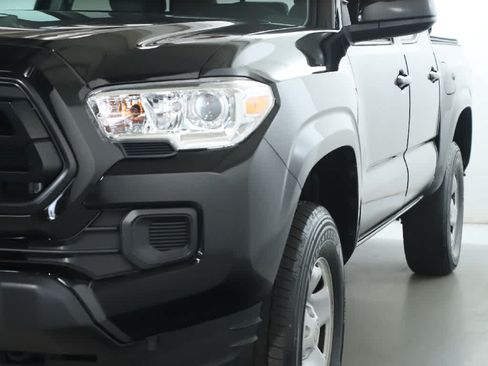 Certified 2023 Toyota Tacoma SR AWD/4WD image 4