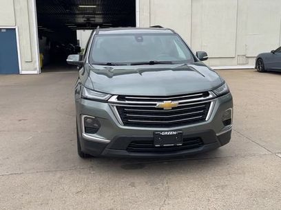 Used 2023 Chevrolet Traverse LT