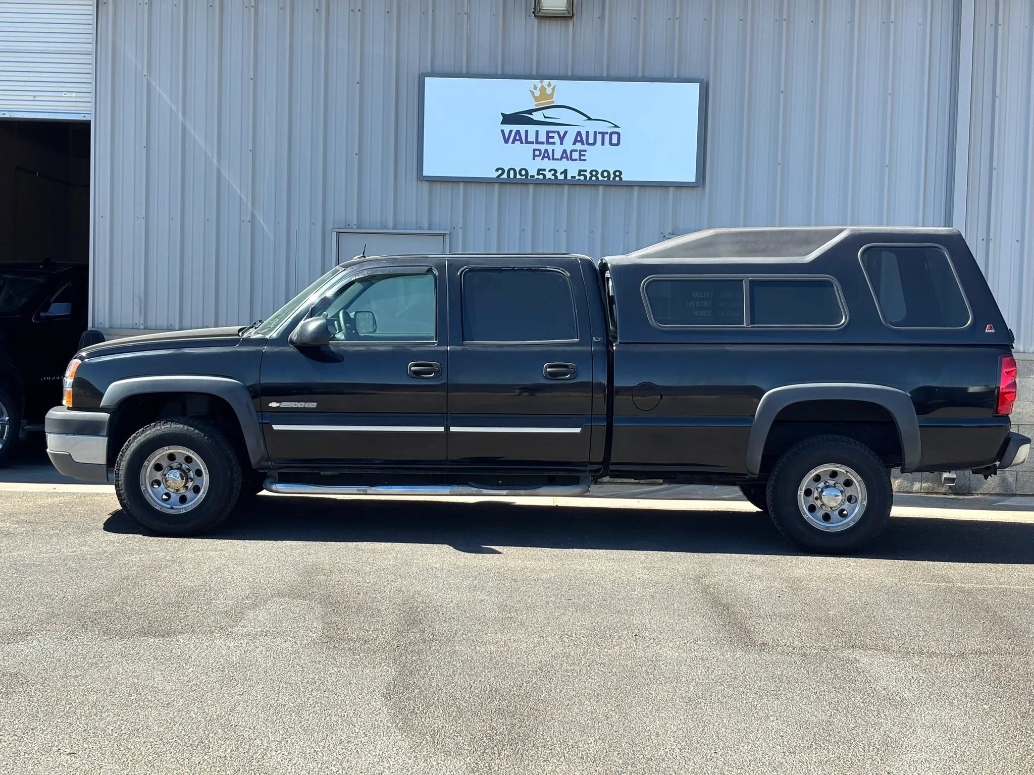 Used 2004 Chevrolet Silverado 2500 LT w/ Skid Plate Package AWD/4WD image 6