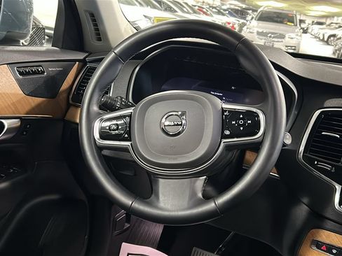 Certified 2023 Volvo XC90 B6 Plus AWD/4WD image 22